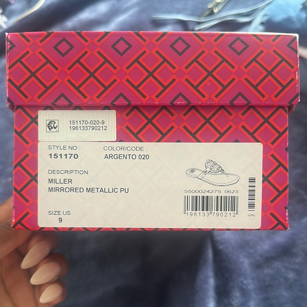 Tory Burch Red Geometric Box - Picture 7 of 7